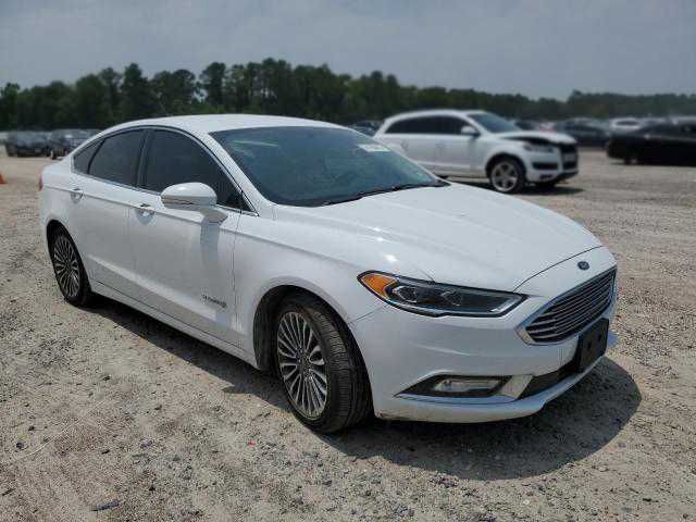 Автомобіль Ford Fusion Hybrid 2017 року з США