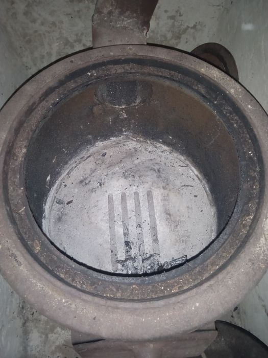 Буржуйка чугунна