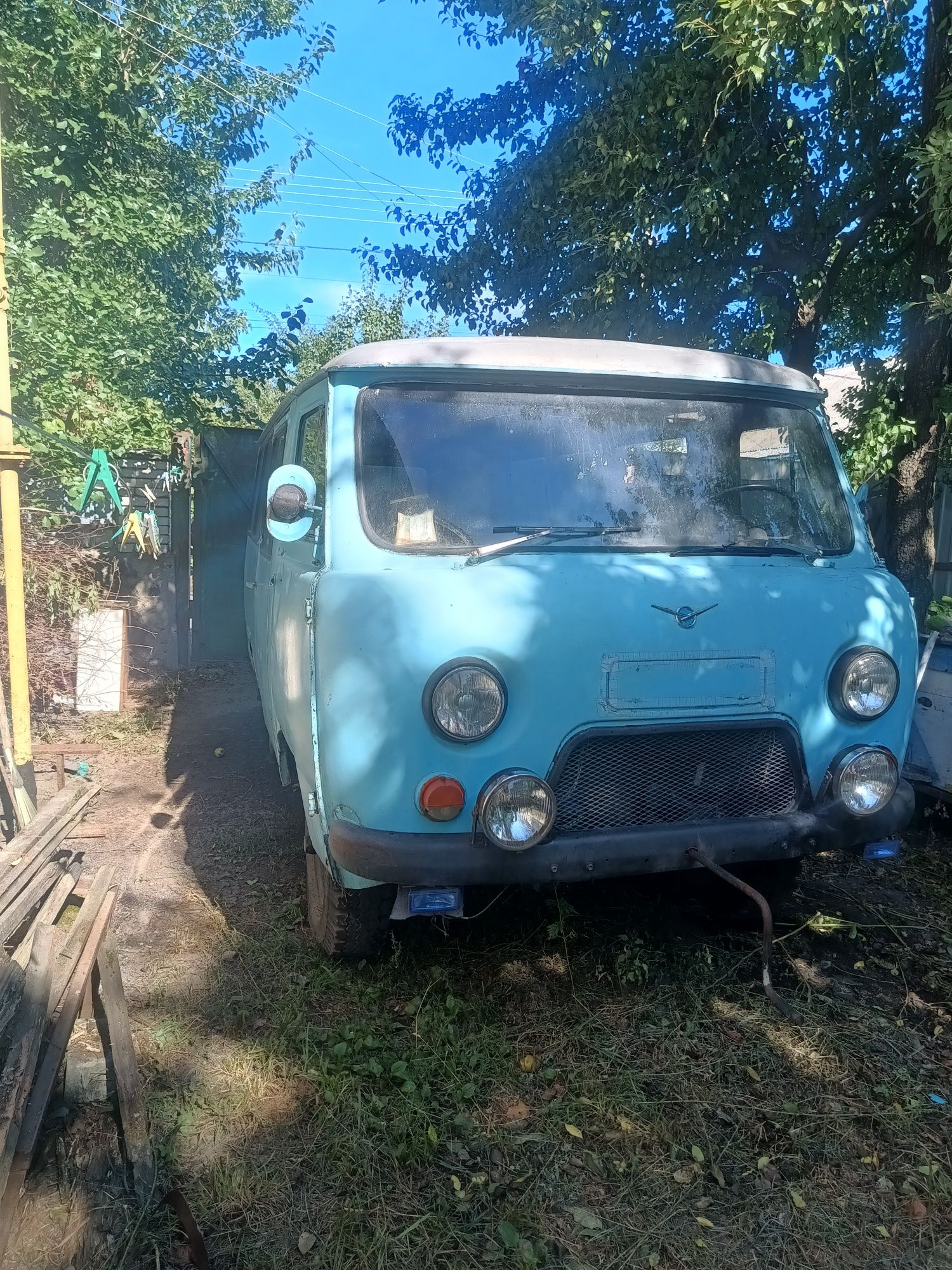 Продам УАЗ 452 Д з причепом