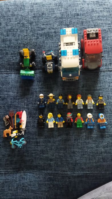 LEGO city: 4 машинки, 14 мініфігурок, аксесуари