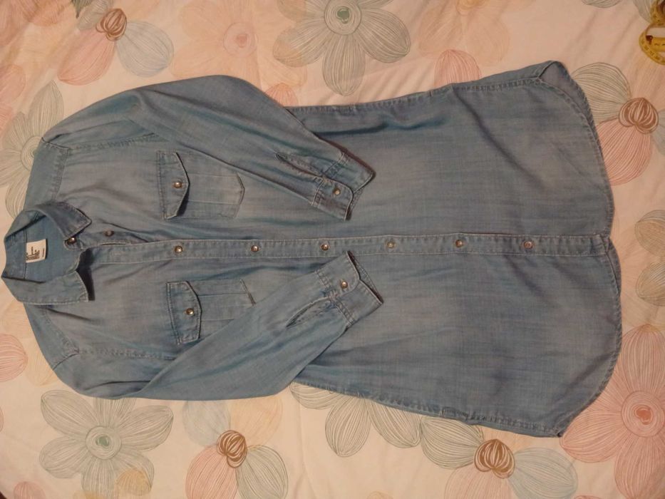 Віддам джинсову блузу H&M в доброму стані