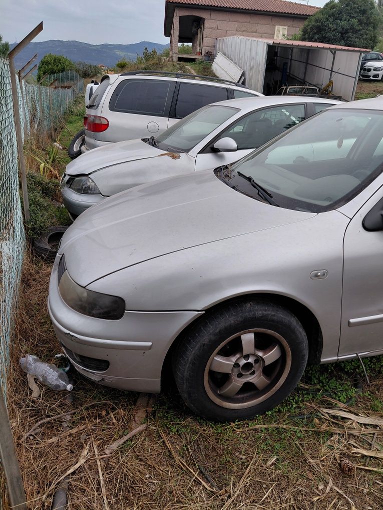 Vendo leon 1m as peças