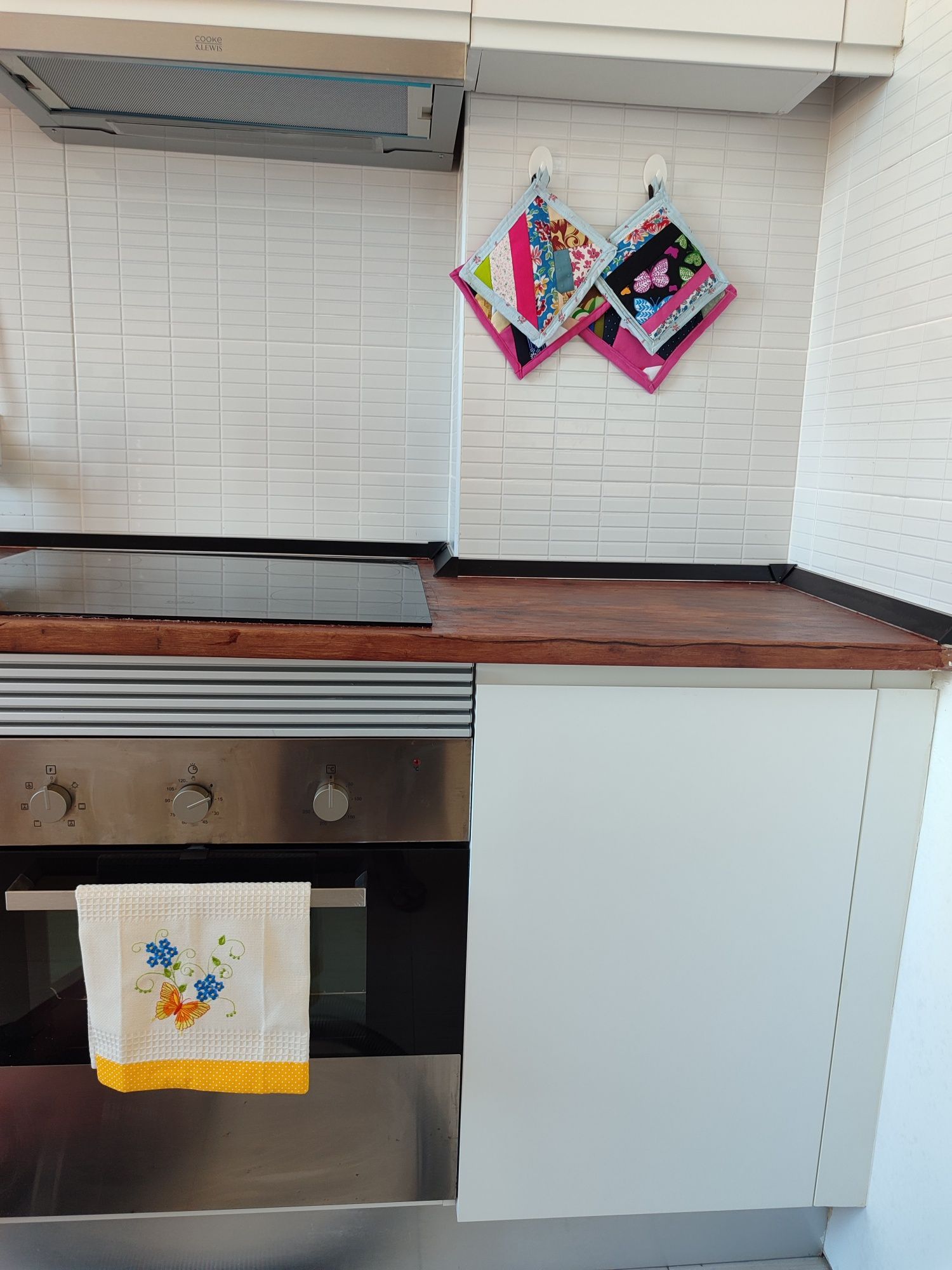 Quarto no Cacém com despesas incluídas