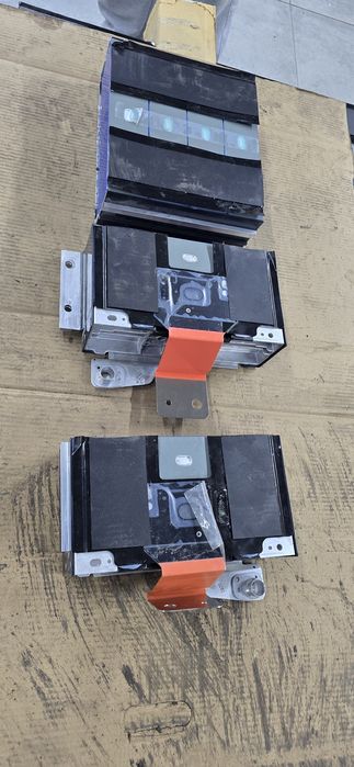 Елементи Батареї Tesla LiFePO4
(железофасфат) 60 kWh