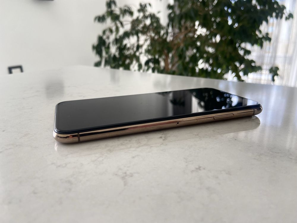 iPhone XS MAX як новий