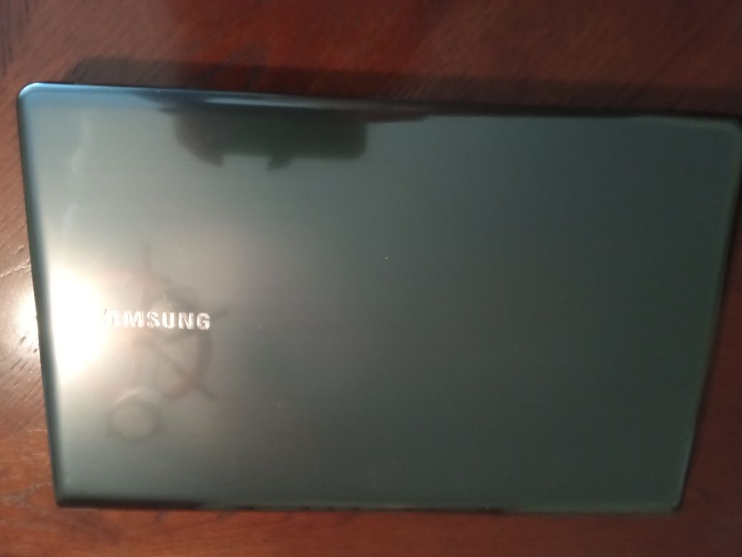 Ноутбук Samsung на запчастини