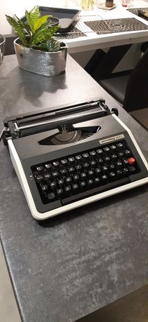 Maszyna do pisania Privileg 260T