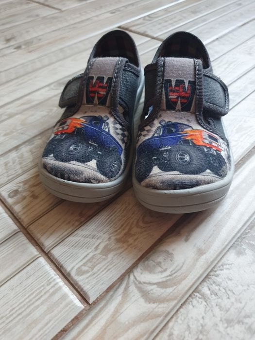 Обувь в садик 26 размер