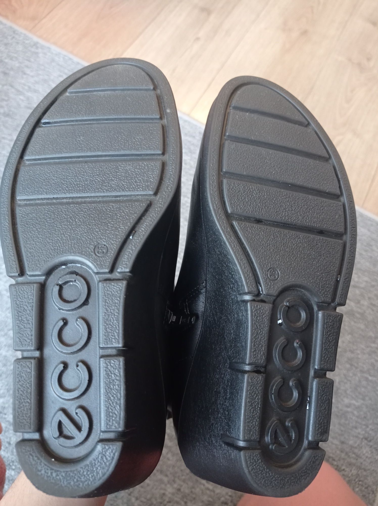 Шкіряні демісезонні черевики ЕССО устілка 22.5 см