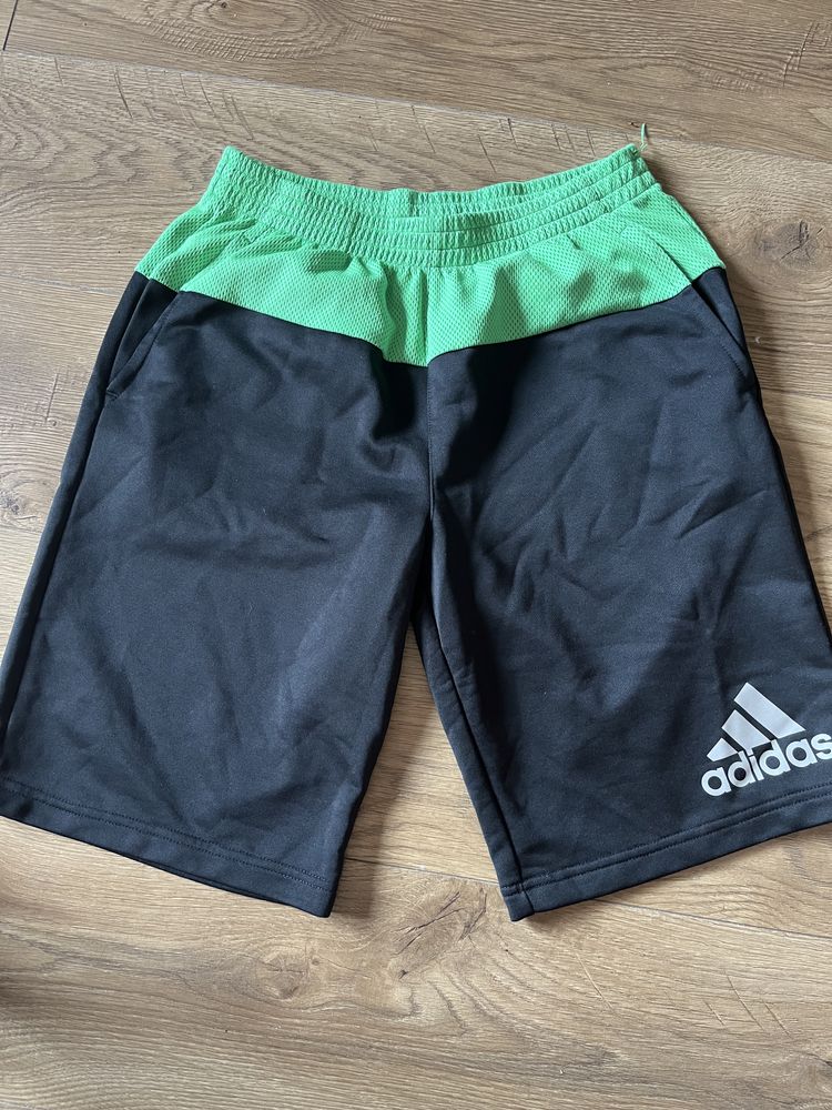 Spodenki Adidas junior 176