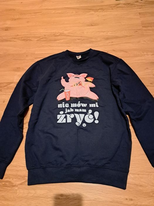 Granatowa bluza z napisem