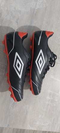 Buty sportowe korki umbro rozmiar 38