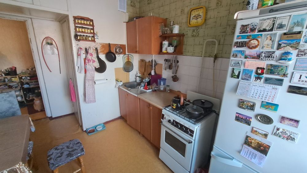 Продаж 3 кімнатної квартири біля ринку  "Нива" на 9 поверсі