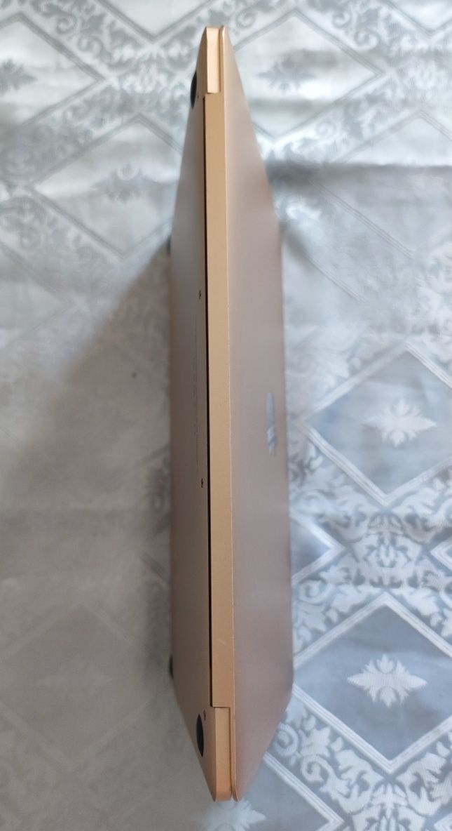 Apple MacBook 12 Retina A1534 (early 2015)