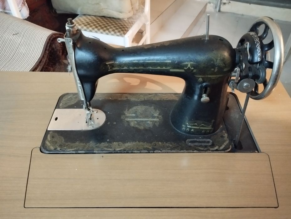 Máquina de costura antiga Singer