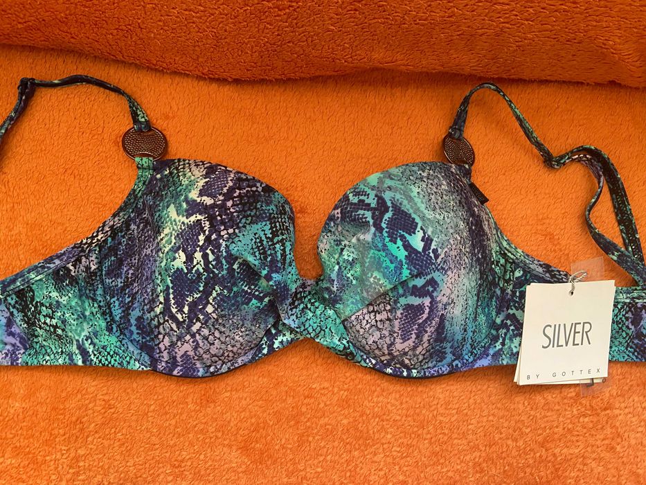 Фирменный купальник