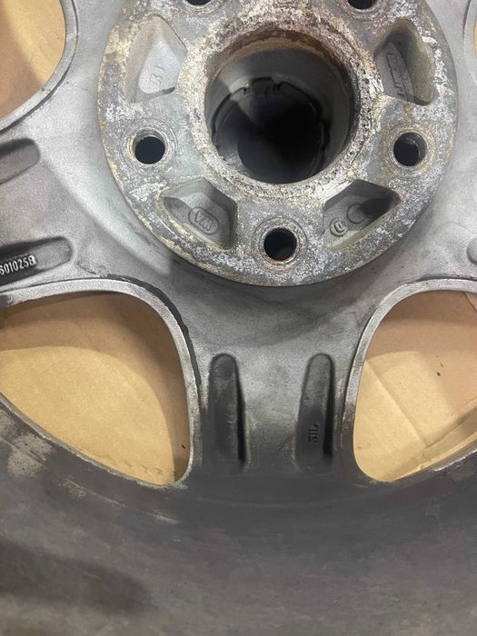 Диски VW Touareg  R17 заводський номер 7L6601025B.