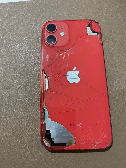Iphone 12 mini usado e vendo por conta não gosto de iphones pequenos