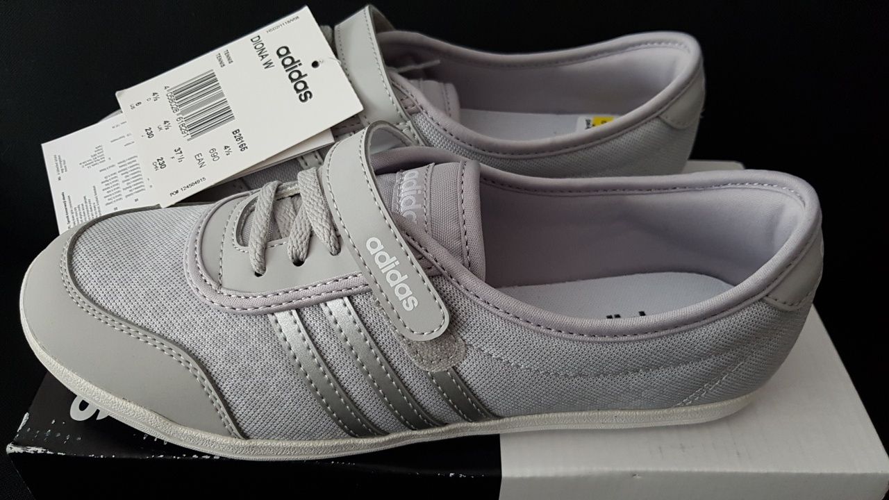 Летние кроссовки Adidas Diona 2цветов стелька 23см,оригинал.
