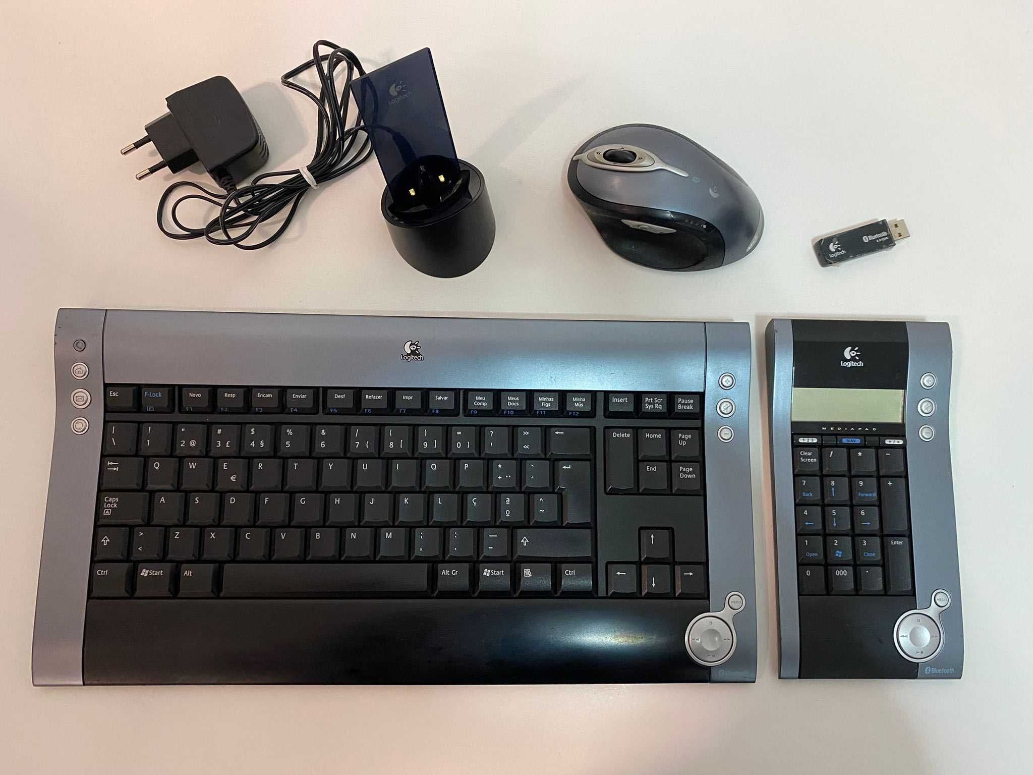 Vendo Conjunto Logitech diNovo Wireless Teclado + Rato + Media Pad