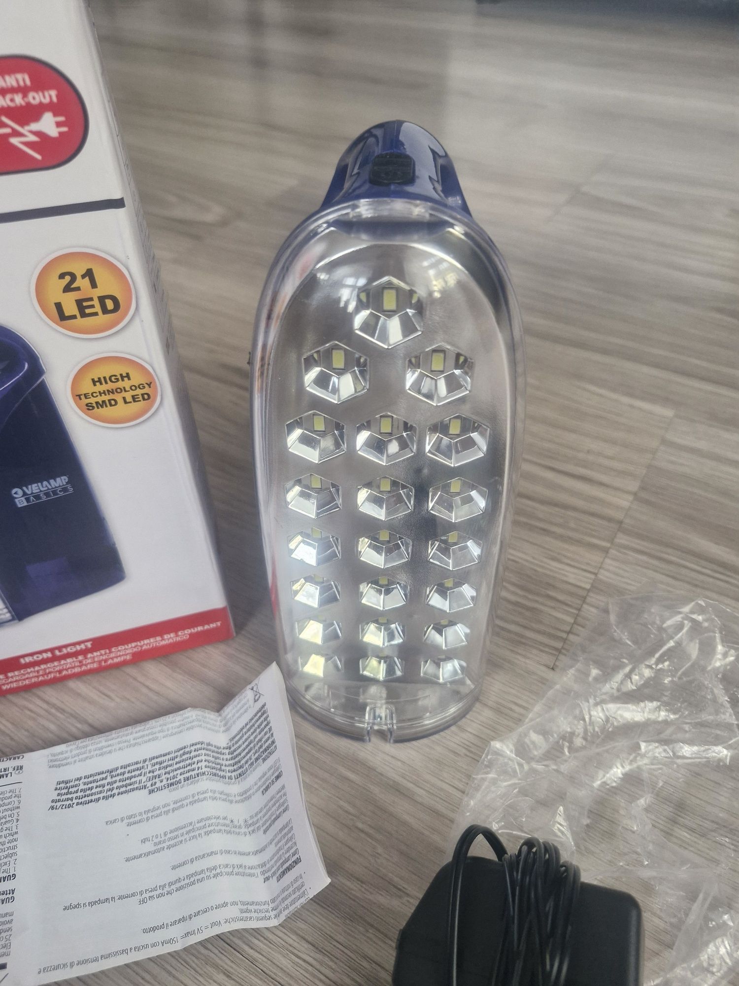 Lampka z wbudowanym akumulatorem