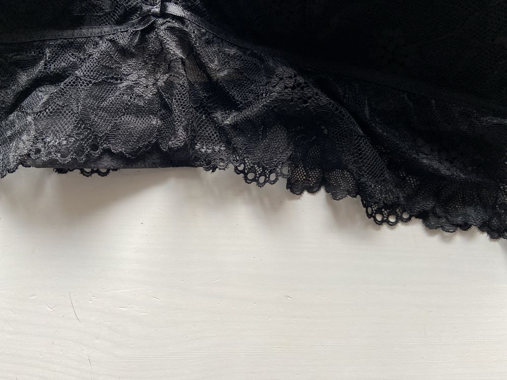 H&M koronkowy stanik ramiaczka na krzyż nowy