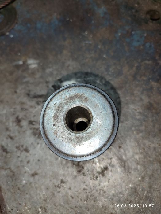 2 дзеркала, б/в, струбцина для монтажу саленблоків, патрон дрелі