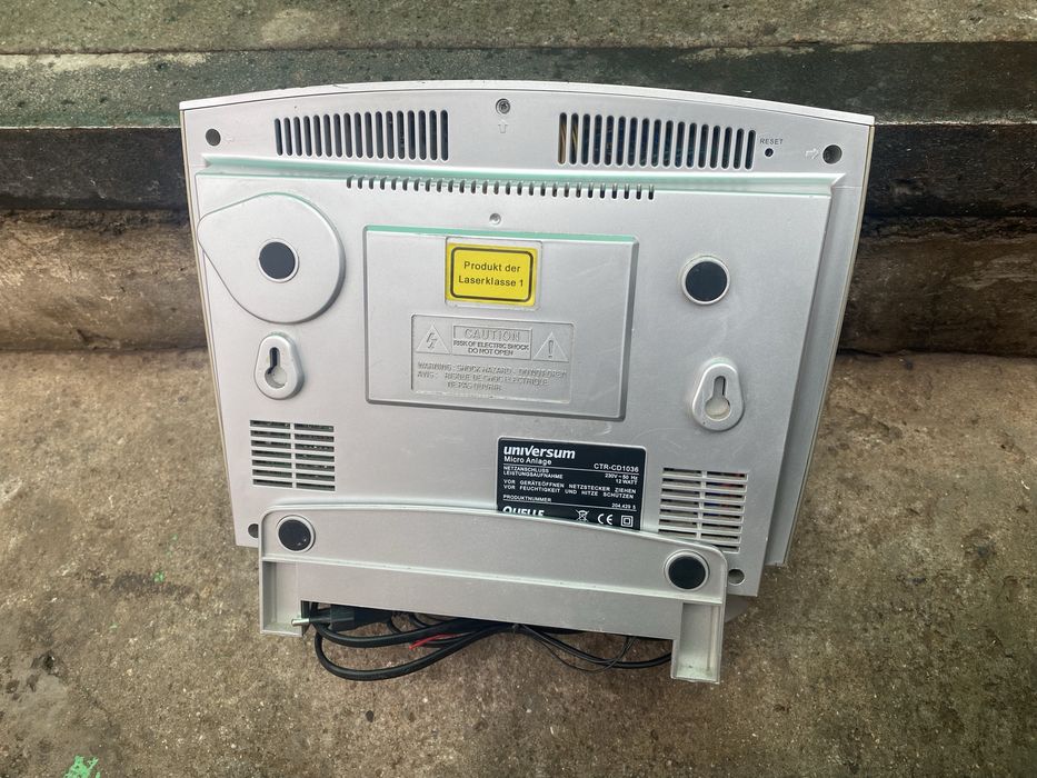 CD плеер Universum CTR-CD1036 с FM радио