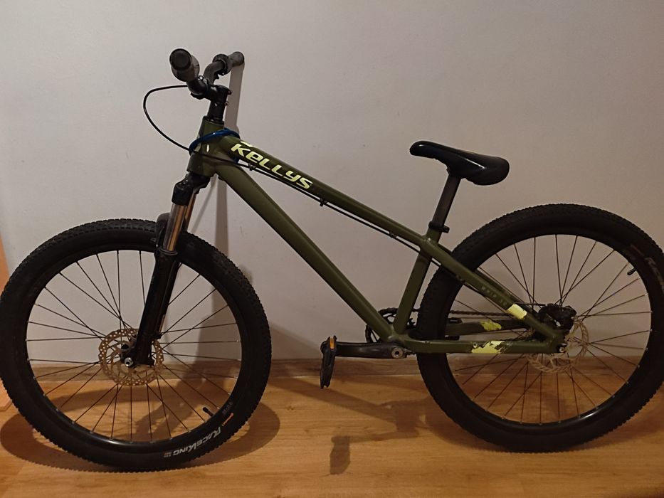 Kellys whip 30 dirt (głośna piasta)