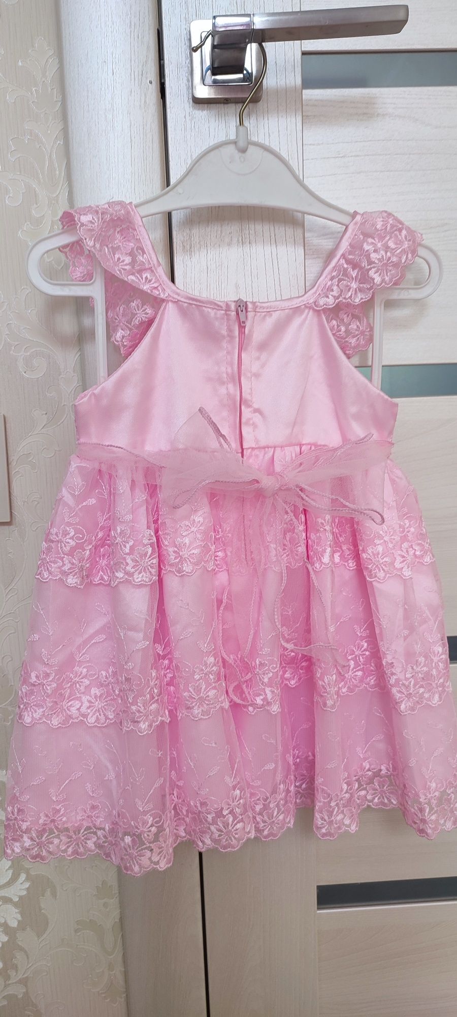 Новое нарядное детское платье для девочки на 2 годика