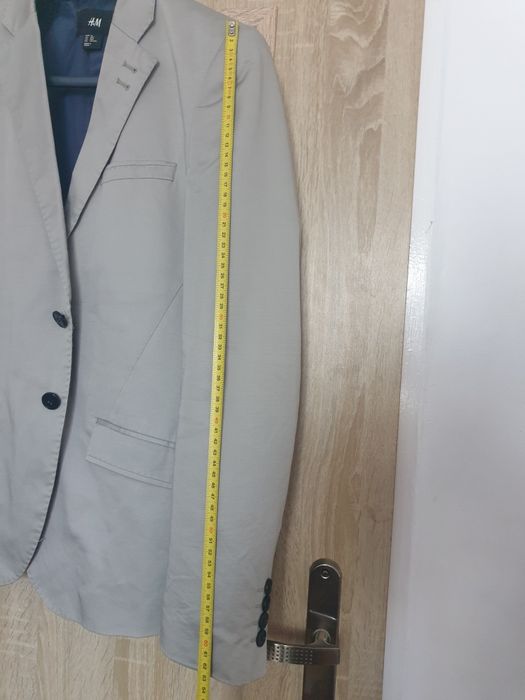 Jasny Męski Garnitur