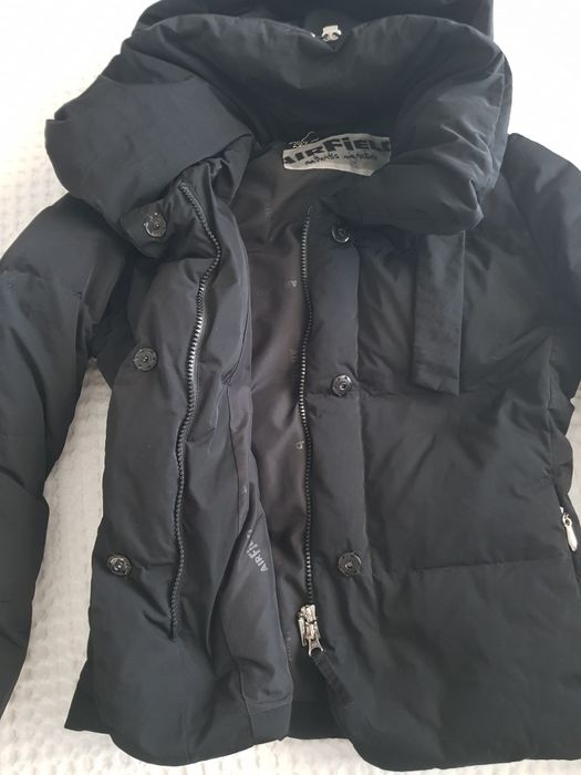 Пуховик розміром S-M
