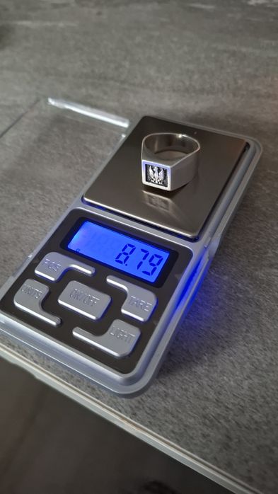 Stary sygnet orłem  w koronie