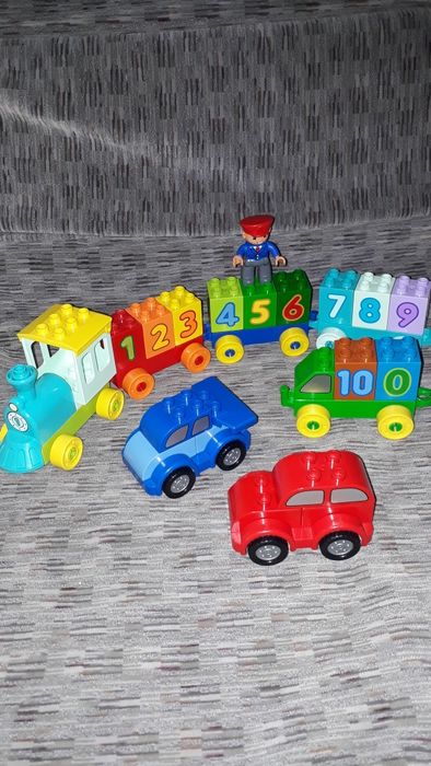 Потяг з цифрами та машинки оригінал лего дупло