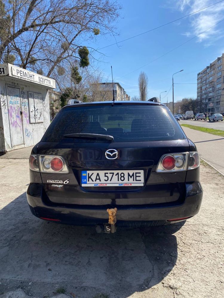 Mazda 6.