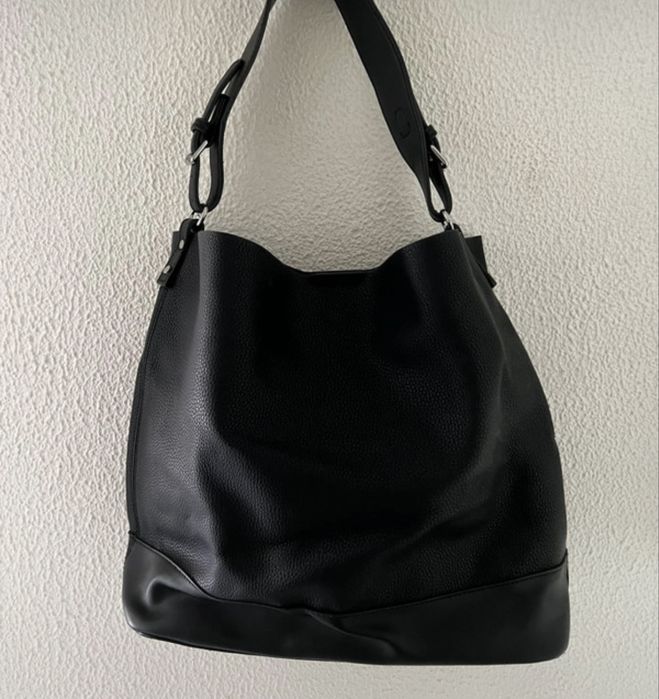 Mala preta da Cortefiel