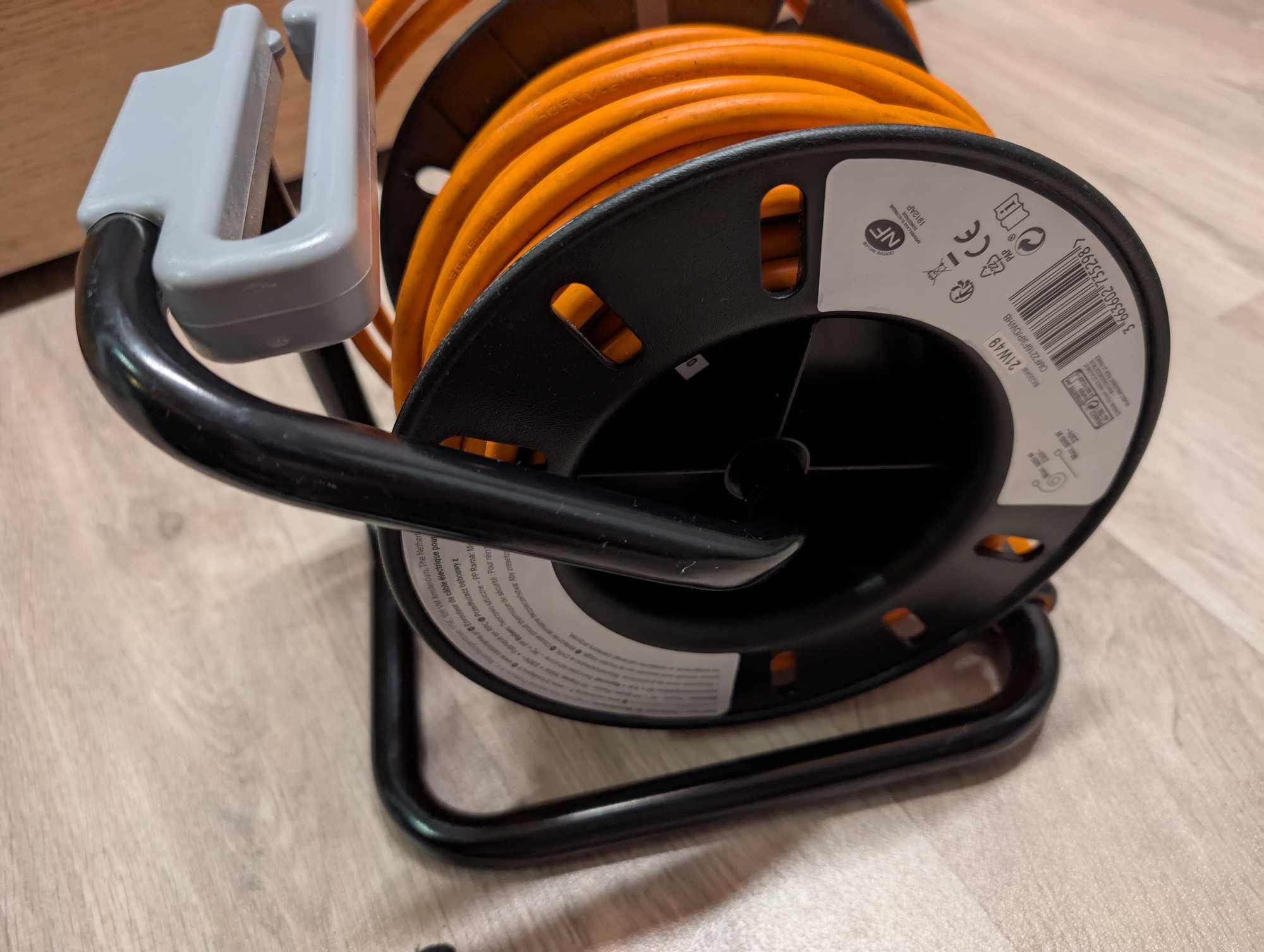 Przedłużacz bębnowy Diall 3 x 1,5 mm2 22 m + 3 m