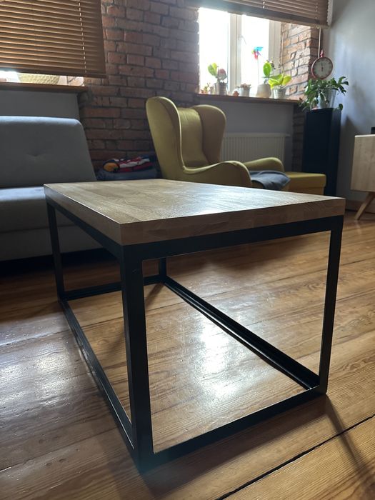Stolik kawowy w stylu loft
