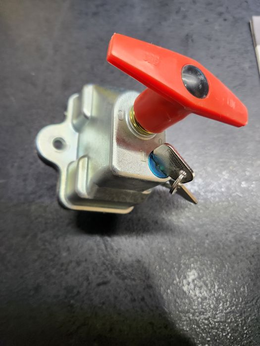 Wyłącznik akumulatora pradu hebel 12v24v 100a