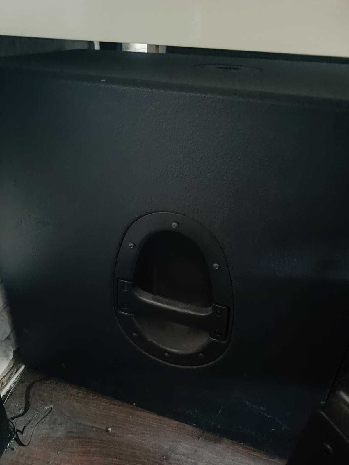 Subwoofer aktywny Mackie srm1801