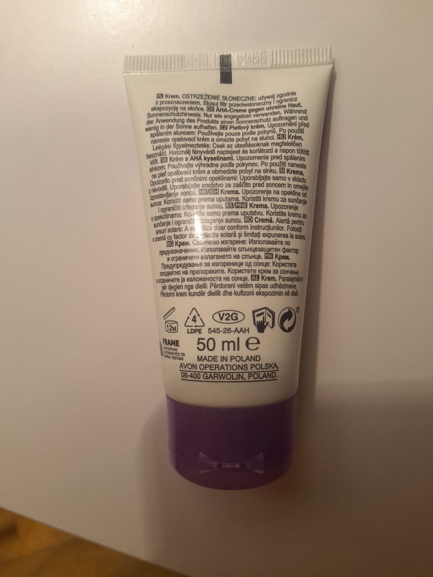 Krem przeciwtrądzikowy cleanskin AVON