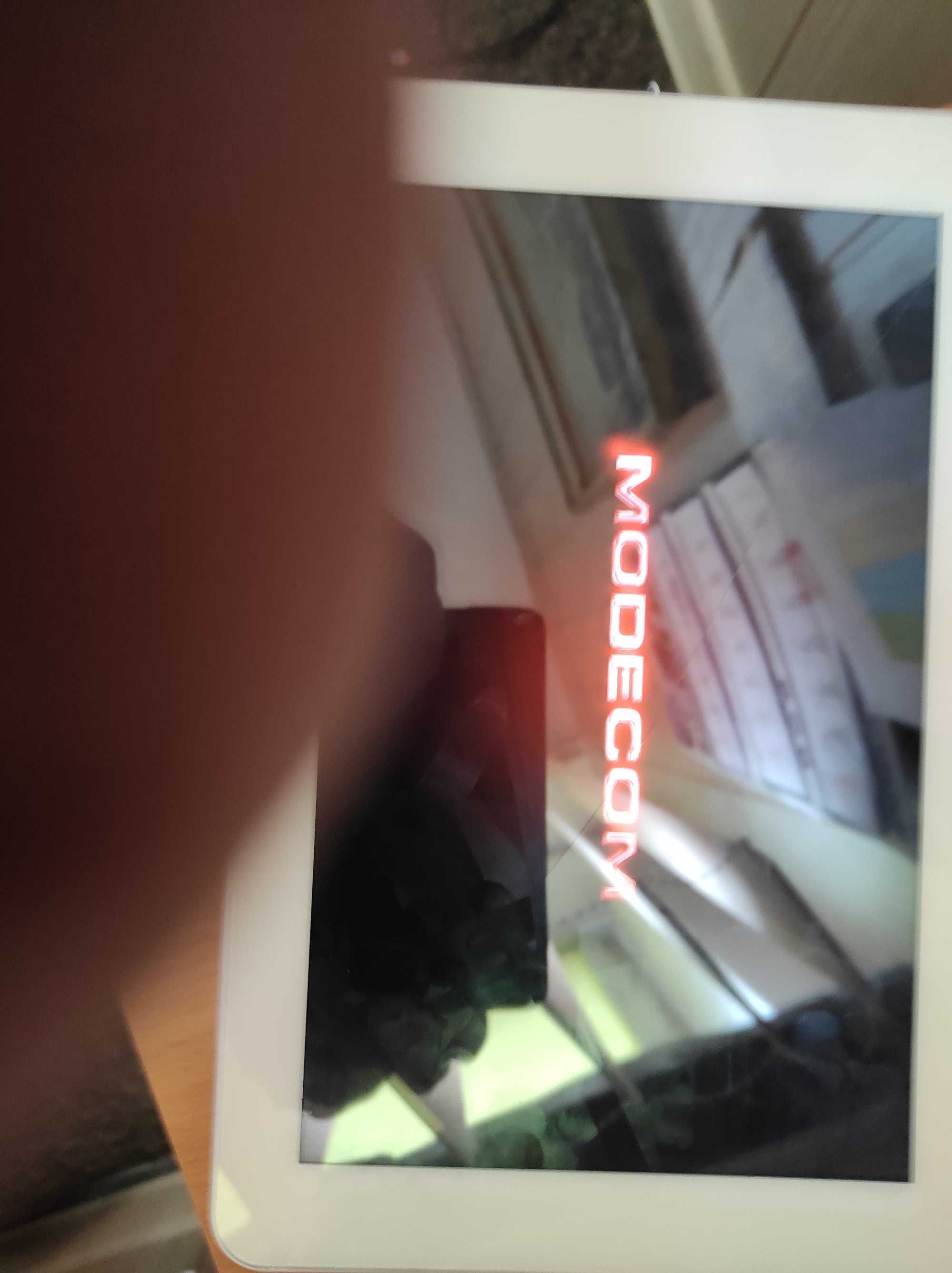 Tablet Modecom  - freetab 1002 JPS X  klawiatura i zasilacz .