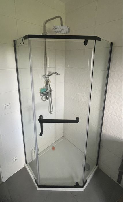 Kabina prysznicowa z brodzikiem 90x90