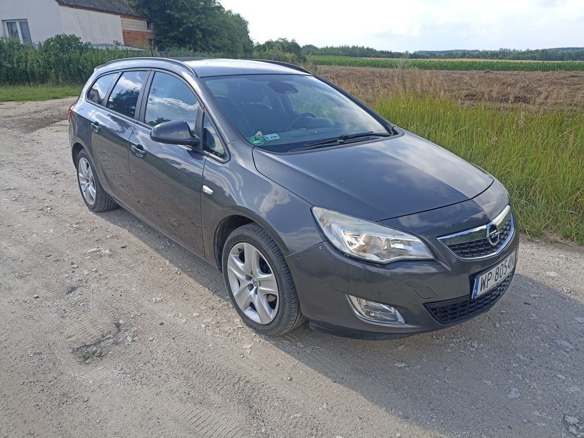 Opel Astra J 1.6 1.6V Benz/Gaz