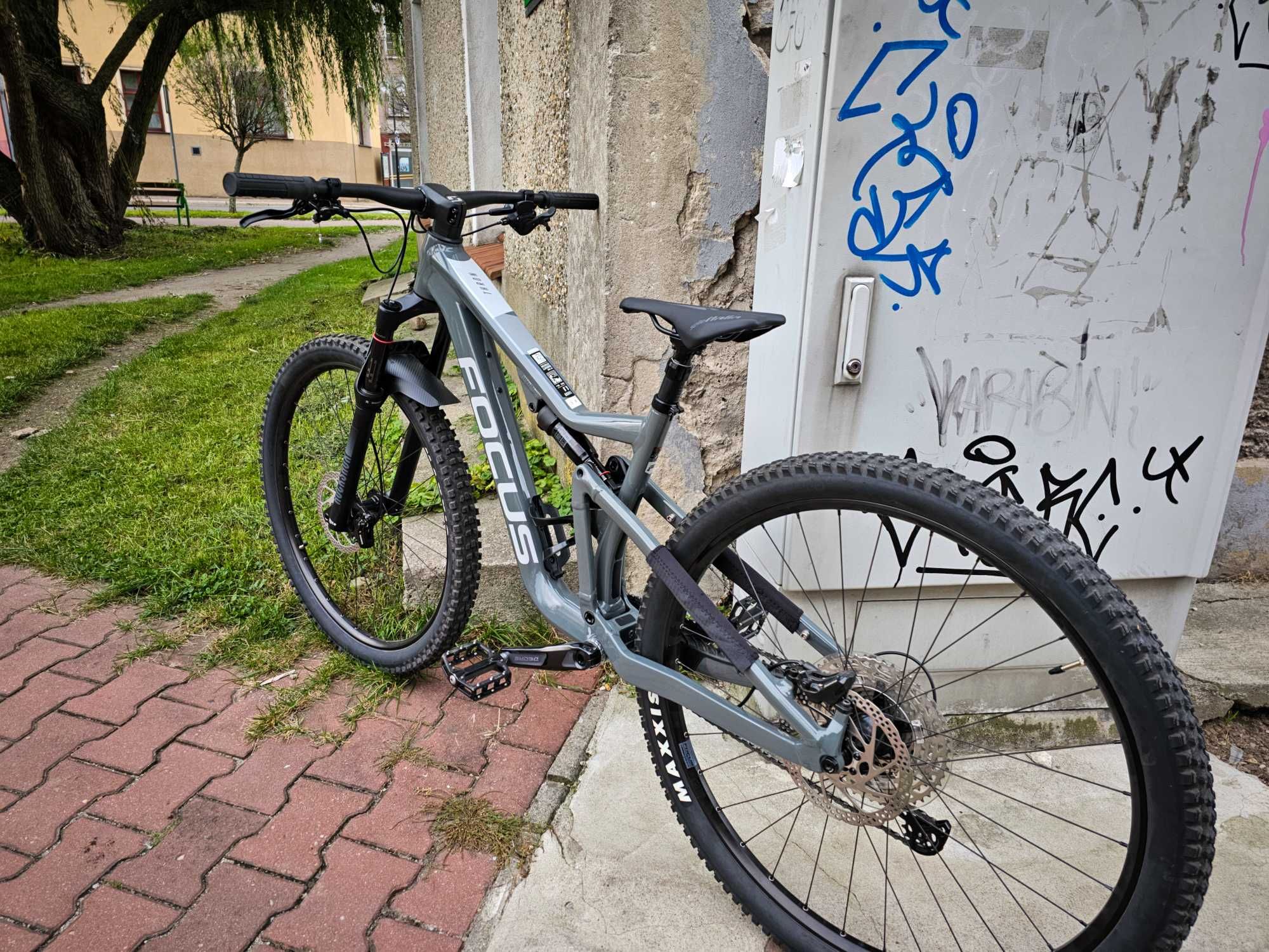 Rower full mtb focus thron 6.8 fs rozm. M trail