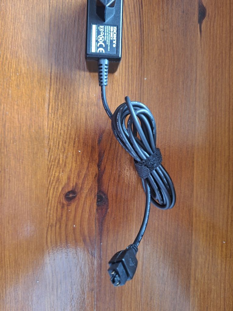 Oryginalna ładowarka sieciowa Sony CMD-J5 CMD-J6 CMD-J70/ J70e CMD-Z7