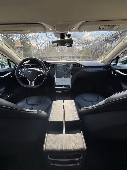 Tesla model S P85 2013р