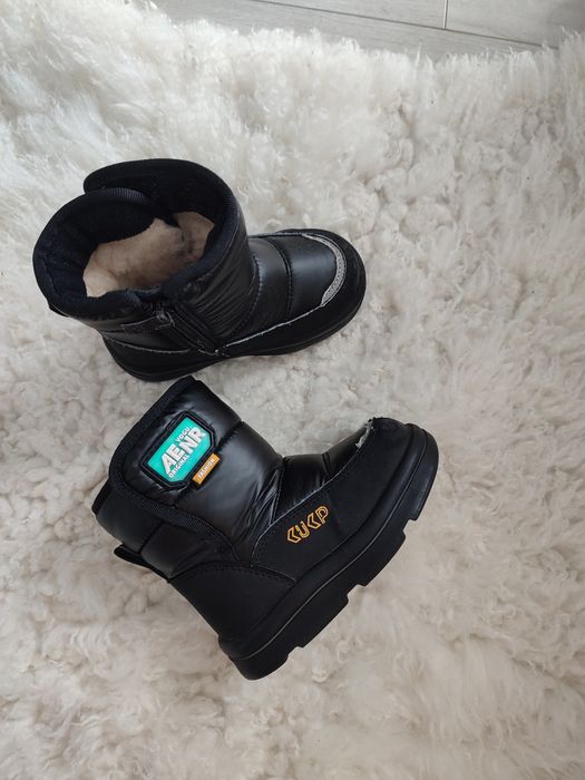 Дитяче зимове осіннє шкіряне взуття Clarks, Geox 22 23 розмір