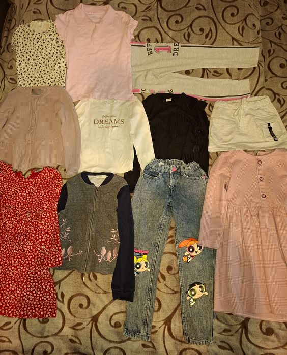 Пакунок речей на дівчинку 122см