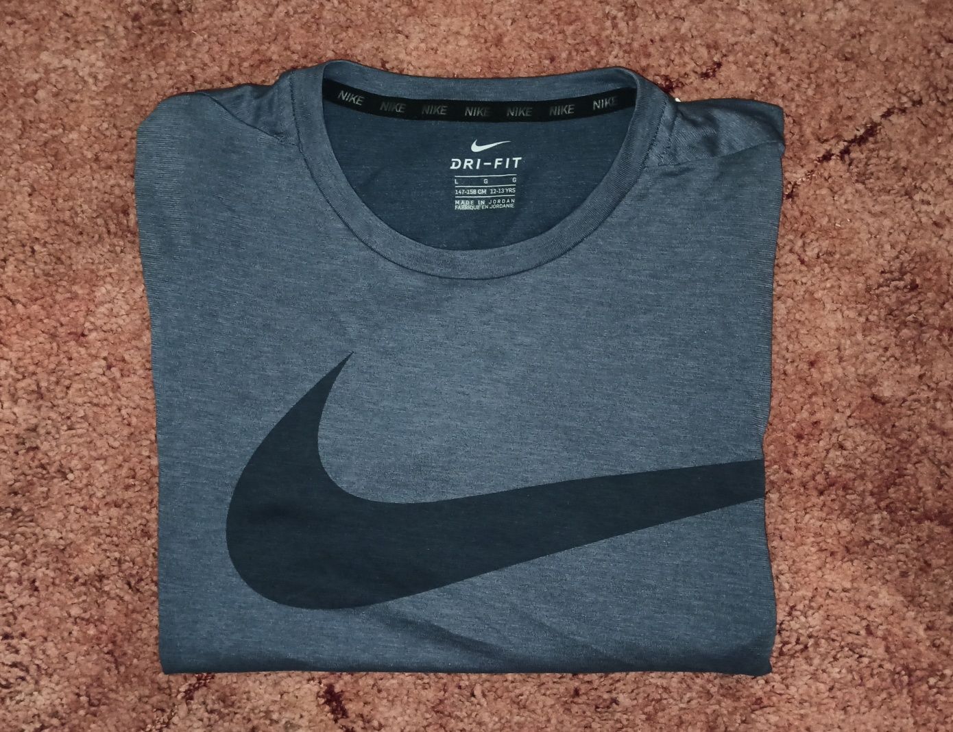 Крутезная спортивная футболка Nike Big Swoosh logo оригинал
